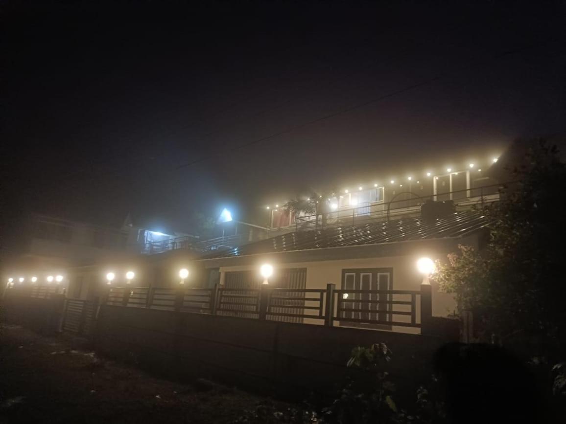 Hostel Vagamon Lake Palace Exteriér fotografie